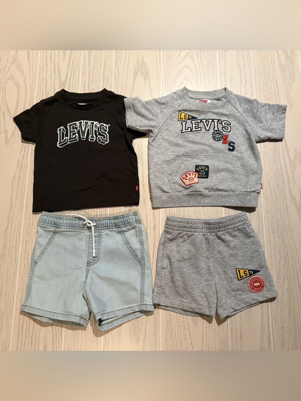 Levi’s Toddler Boys 2T Outfit Set Graphic Tee Denim Shorts 4 Piece